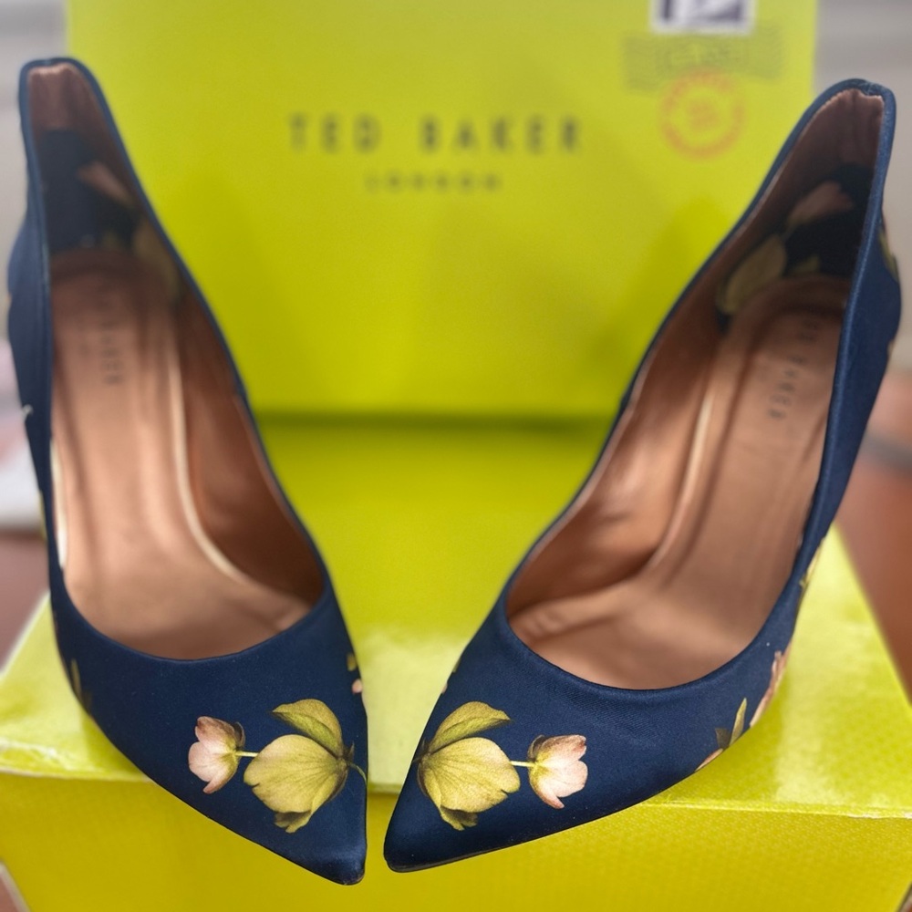 Ted Baker Women's Floral Navy Heels